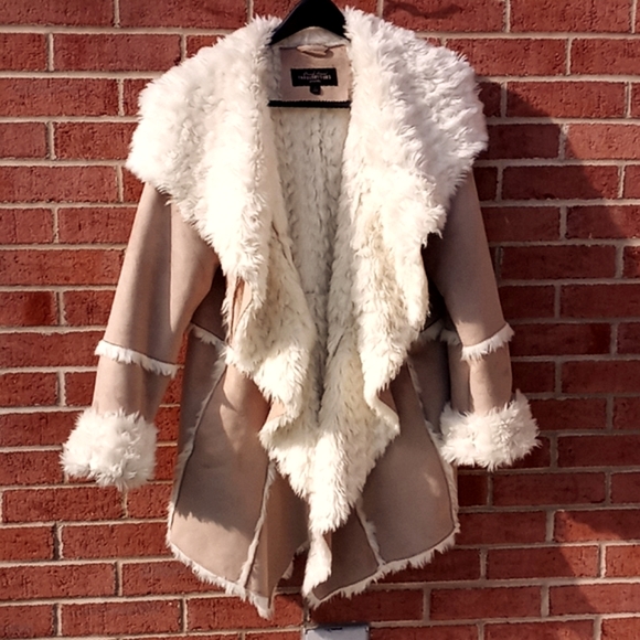 🔹️Donna Salyers - Picture 6 of 15